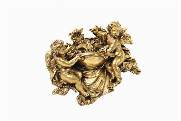 Acquasantiera bronzo dorato putti, XIX secolo  - Asta Antiquariato - Associazione Nazionale - Case d'Asta italiane