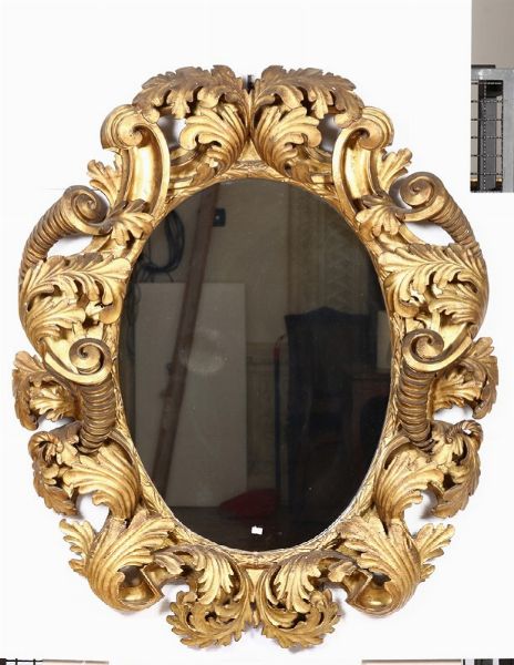 Specchiera in legno intagliato e dorato, XIX-XX secolo  - Asta Antiquariato - Associazione Nazionale - Case d'Asta italiane