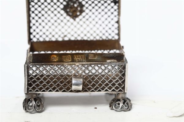 Lotto di tre scatoline in filigrana dargento, XIX-XX secolo  - Asta Antiquariato - Associazione Nazionale - Case d'Asta italiane