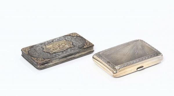 Due portasigarette in argento, uno Francia e uno Italia XIX secolo  - Asta Antiquariato - Associazione Nazionale - Case d'Asta italiane