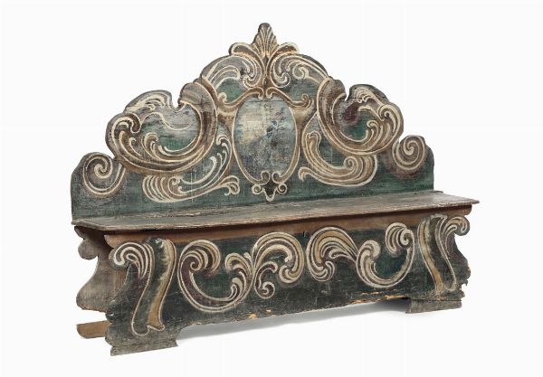 Panca da ingresso con schienale sagomato, XIX secolo  - Asta Antiquariato - Associazione Nazionale - Case d'Asta italiane