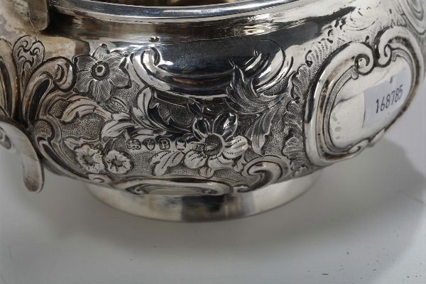 Zuccheriera biansata in argento, Inghilterra XIX secolo  - Asta Antiquariato - Associazione Nazionale - Case d'Asta italiane