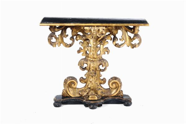 Due consoles simili in legno intagliato e dorato, XVIII secolo  - Asta Antiquariato - Associazione Nazionale - Case d'Asta italiane