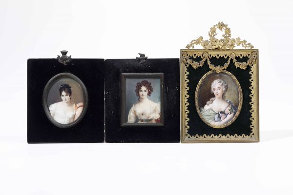 Tre miniature raffiguranti fanciulle, XVIII-XIX secolo  - Asta Dipinti Antichi - Associazione Nazionale - Case d'Asta italiane