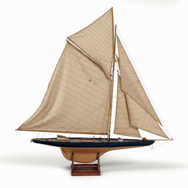 Modello di Yacht navigante, Inghilterra XX secolo  - Asta Arte Marinara e Strumenti Scientifici - Associazione Nazionale - Case d'Asta italiane