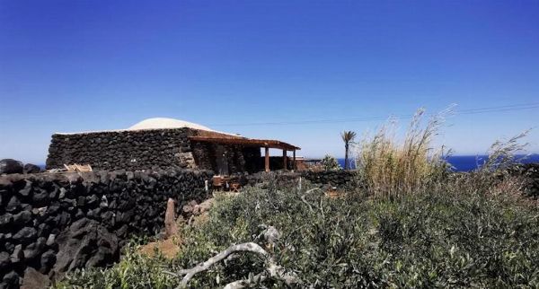 Soggiorno di una settimana in dammuso a Pantelleria  - Asta Un'Arca per l'Ucraina | Asta Benefica - Associazione Nazionale - Case d'Asta italiane