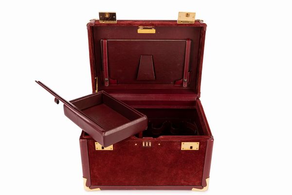 ,Cartier : Beauty case da viaggio  - Asta Luxury Fashion - Associazione Nazionale - Case d'Asta italiane