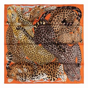 ,Hermès - Foulard Lazy Leopardesses