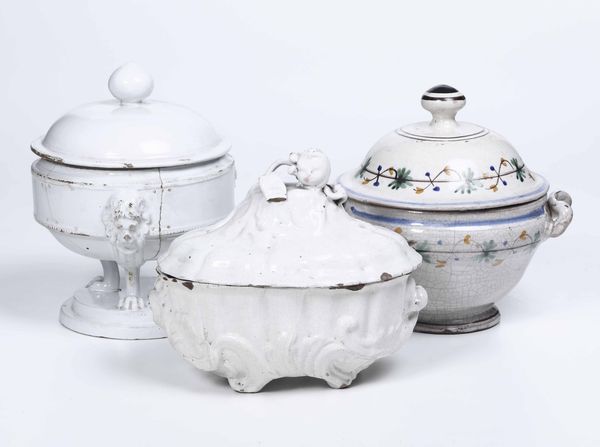 Tre zuppiere, XVIII e XIX secolo  - Asta Ceramiche e Vetri | Cambi Time - Associazione Nazionale - Case d'Asta italiane