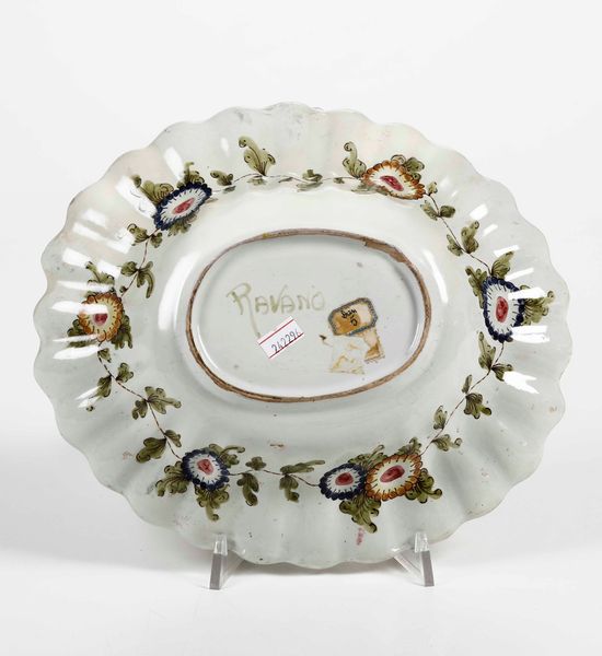 Bacinella <BR>Albisola, Manifattura Ravano, 1930 circa  - Asta Ceramiche e Vetri | Cambi Time - Associazione Nazionale - Case d'Asta italiane
