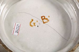 Tre sottocoppe, tre piatti e un vasetto<BR>Savona, XVIII secolo  - Asta Ceramiche e Vetri | Cambi Time - Associazione Nazionale - Case d'Asta italiane