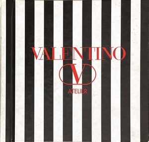 ,Atelier Valentino : Collezione 2001-2002<BR>  - Asta Manifesti d'epoca - Associazione Nazionale - Case d'Asta italiane