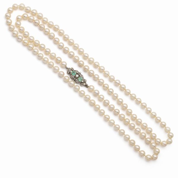 Lunga collana di perle coltivate  - Asta Gioielli Orologi Fashion Vintage - Associazione Nazionale - Case d'Asta italiane