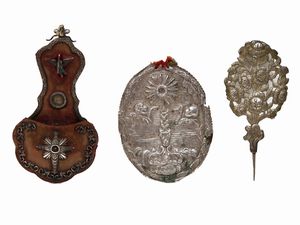Tre oggetti devozionali in argento  - Asta La Collezione privata di Carlo e Mirella Panarello - Associazione Nazionale - Case d'Asta italiane