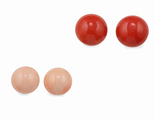 Due paia di orecchini con corallo rosso e corallo rosa  - Asta Fine Jewels - Associazione Nazionale - Case d'Asta italiane
