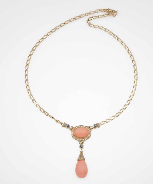 Girocollo con pendente in corallo rosa, diamanti e zaffiri  - Asta Fine Jewels - Associazione Nazionale - Case d'Asta italiane