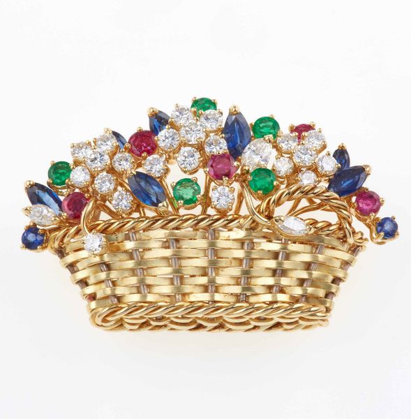Spilla cestino di fiori con diamanti, rubini, zaffiri e smeraldi  - Asta Fine Jewels - Associazione Nazionale - Case d'Asta italiane