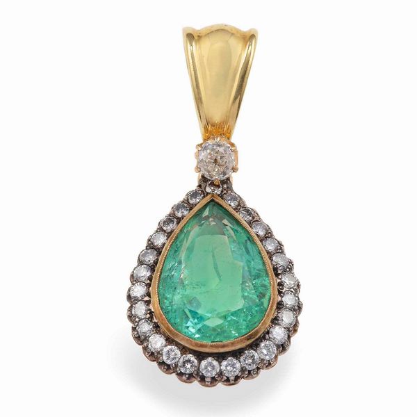Pendente con smeraldo Colombia e diamanti a contorno  - Asta Fine Jewels - Associazione Nazionale - Case d'Asta italiane