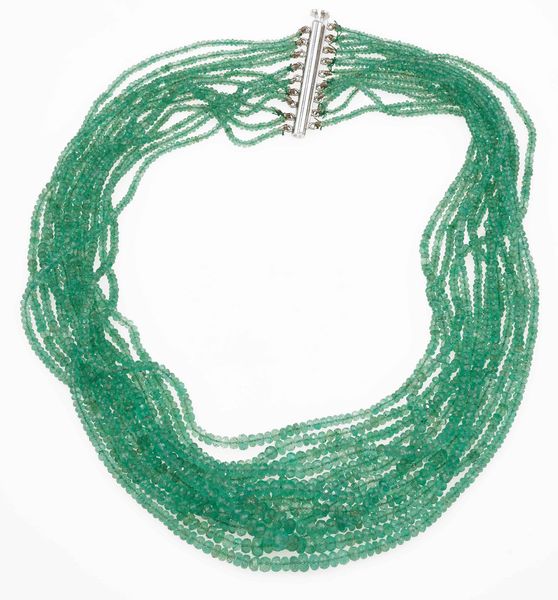 Collana a tredici fili di smeraldi scalari  - Asta Fine Jewels - Associazione Nazionale - Case d'Asta italiane