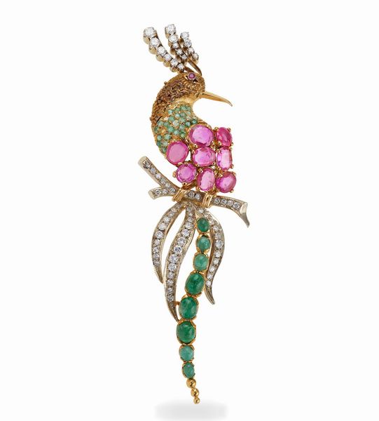 Spilla Uccello del Paradiso con rubini, smeraldi e diamanti  - Asta Fine Jewels - Associazione Nazionale - Case d'Asta italiane