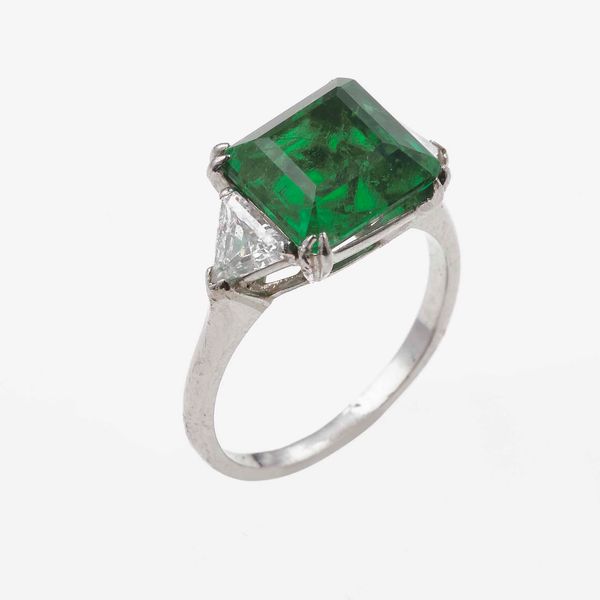 Anello con smeraldo Colombia di ct 3.66  - Asta Fine Jewels - Associazione Nazionale - Case d'Asta italiane