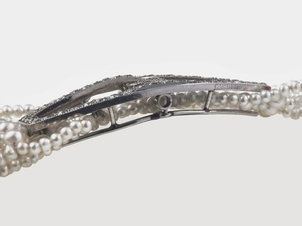 Cartier. Bracciale con seed pearls, diamanti e smalto  - Asta Fine Jewels - Associazione Nazionale - Case d'Asta italiane