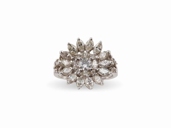 Anello con diamanti taglio navette e rotondo  - Asta Fine Jewels - Associazione Nazionale - Case d'Asta italiane