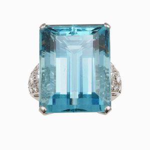 Anello con acquamarina di ct 35.89 circa con diamanti  - Asta Fine Jewels - Associazione Nazionale - Case d'Asta italiane