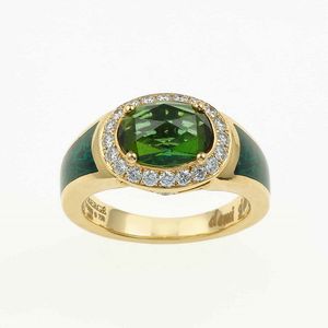Faberg. Anello con peridoto, diamanti e smalto verde  - Asta Fine Jewels - Associazione Nazionale - Case d'Asta italiane
