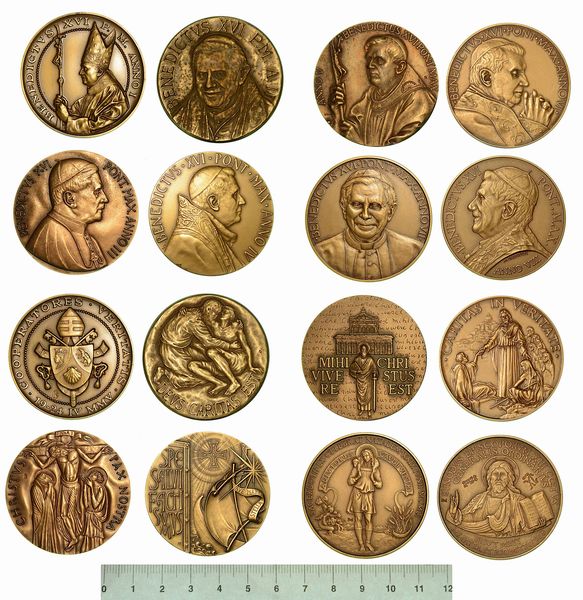 VATICANO. Lotto di 8 medaglie annuali in bronzo.  - Asta Numismatica  - Associazione Nazionale - Case d'Asta italiane