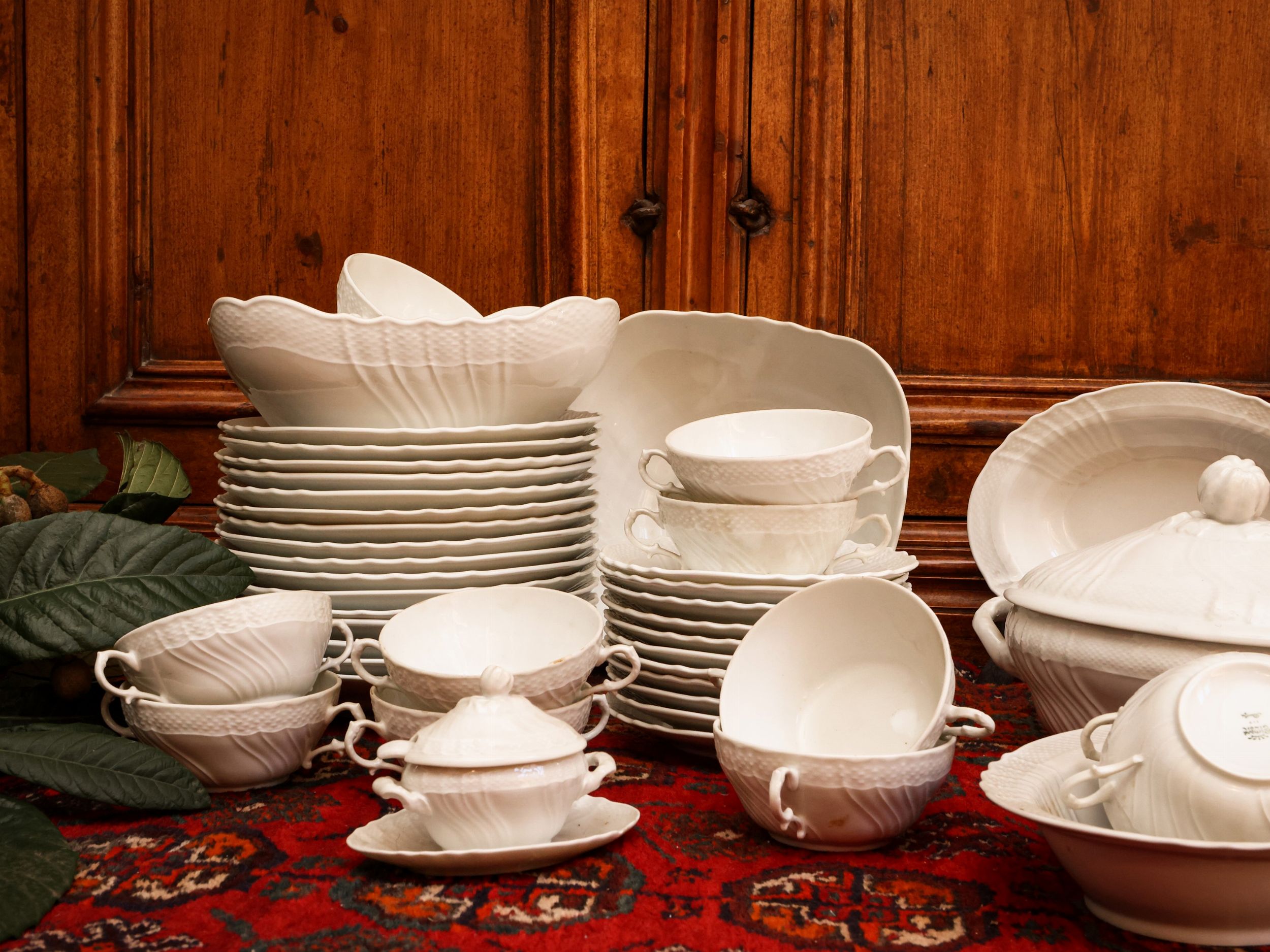 Servizio di piatti in porcellana, Vecchia Ginori, Richard Ginori - Asta La  casa classica. Stile intramontabile - Associazione