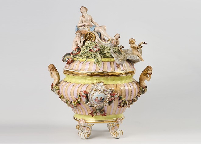 Porcellane: l'asta a tempo di Farsettiarte che racconta l'Arte della  [..] - News